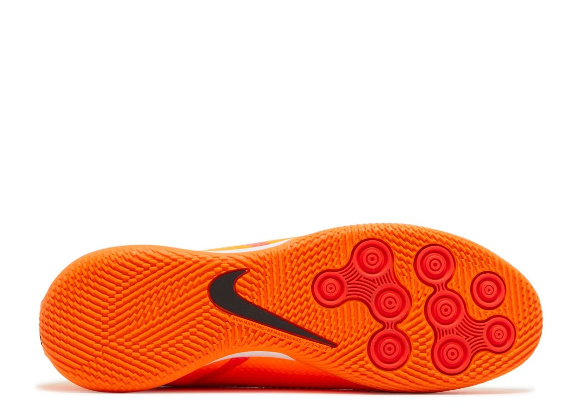 Newcastle United nike phantom gt2 academy df ic 8216laser orange Collection - Football Kits & Footwear