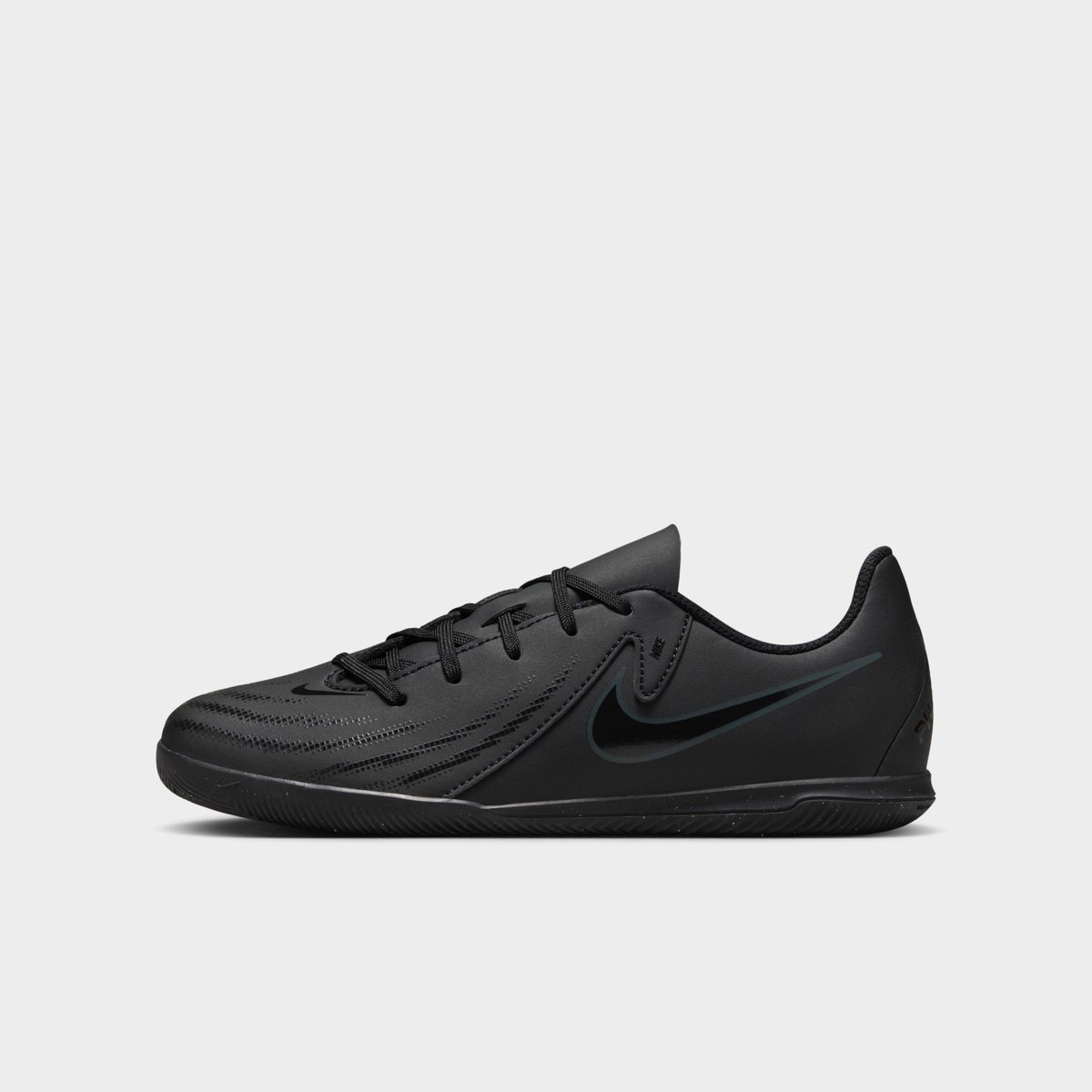 Newcastle United nike phantom gx 2 club juniors indoor court football boots. blackgreen Collection - Football Kits & Footwear