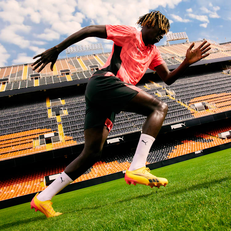 Newcastle United puma ultra ultimate sunset glow Collection - Football Kits & Footwear